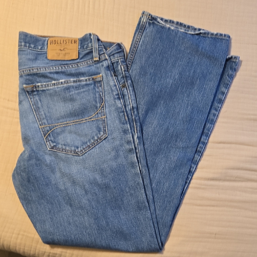 Hollister Men's Light Blue Straight Jeans